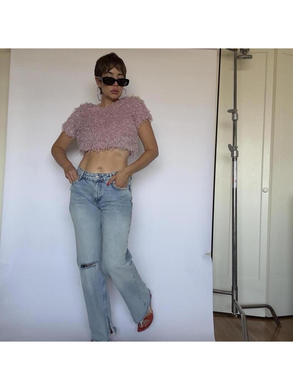 Zara Pink feather crop top - Picture 2 of 8